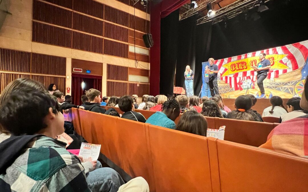 Una mattinata a Teatro: Progetto “Smile Theatre, scuola secondaria di I gr
